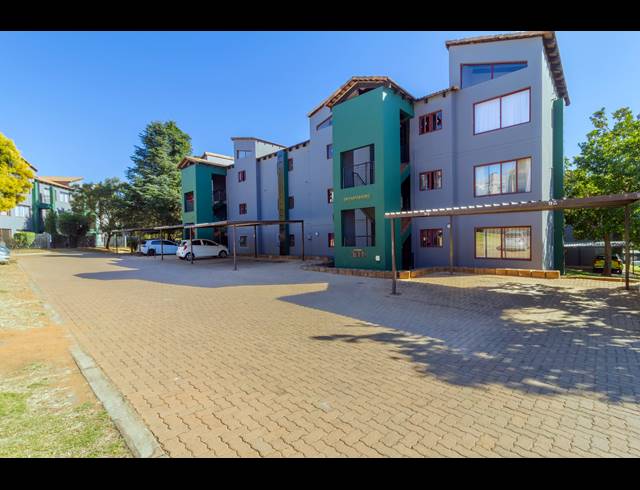 2 BEDROOM APARTMENT FOR SALE IN HONEYDEW GROVE